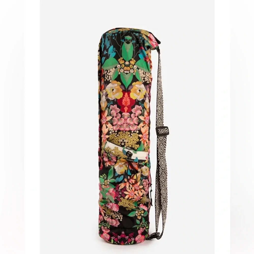 Johnny Was Yoga Mat & Carrying Bag. - Picture 1 of 4